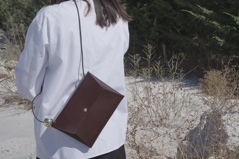 Medium Origami Bag L – Dark Brown